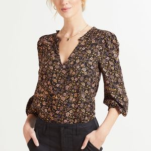 Roan&Ryan black v-neck blouse